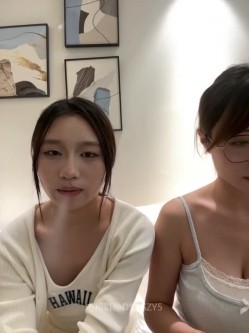 ️清纯主播【202509yoyo】表姐带着表妹下海直播、在线教口活、练习做爱姿势 截图2