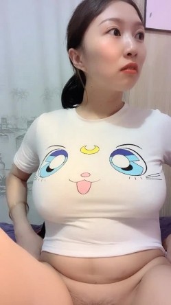猎奇圈内部分享热门视频极品大奶子哺乳期的奶妈疯狂露出自摸挑逗赚奶粉钱 截图16