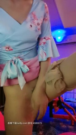 性药口爆S女王『晓可耐』午夜勾搭快递小哥无套啪啪磕炮 操出感觉J8淫水白浆 后入冲刺内射 高清源码录制 截图5
