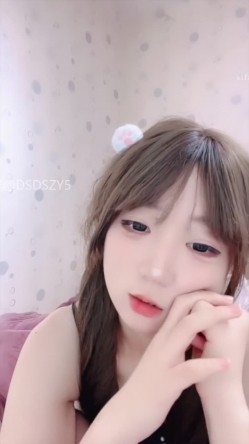 今年最美校花【邪恶双马尾】道具自慰 罕见收费房~尺度全开~全裸 截图7