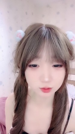 今年最美校花【邪恶双马尾】道具自慰 罕见收费房~尺度全开~全裸 截图11