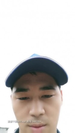 眼镜小妹的性生活，露脸户外激情铺块毯子就开始干，被大哥摸着奶子玩着逼草着嘴，各种姿势爆草抽插浪荡 截图14