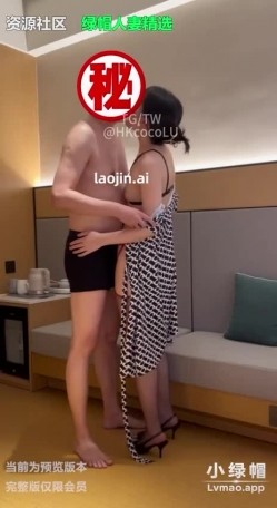 推特极品绿帽淫妻博主，【翘臀人妻】，人妻少妇，长裙地下藏着的风骚淫妻，享受这淫靡时光中 截图2