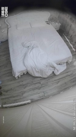 《经典咏流传 360摄像机》甄选稀缺欧式俯视大床房 各种男女朋友奸夫淫妇偸情滚床单淫声浪语花样体位激情澎湃 截图15