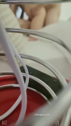 顶级淫妻博主，【刺鸡】，分享老婆给单男操多P，露脸，这个少妇真是骚，喜欢大学生 截图10