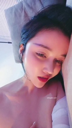 【高端奢华 ️顶级空姐】超美商务模特『小一一』极品女神重磅回归 又骚又御《此女只应天上有 人间谁配操一回》 截图7