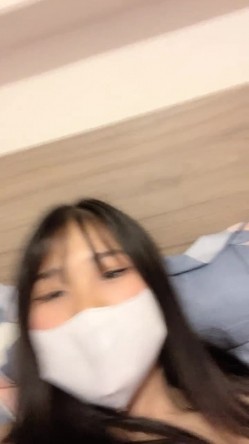 【笑性别够野呵】，纯素颜9分女神，现场卸妆，洗澡站着撒尿，极品胴体，超清镜头展示极具挑逗 截图5