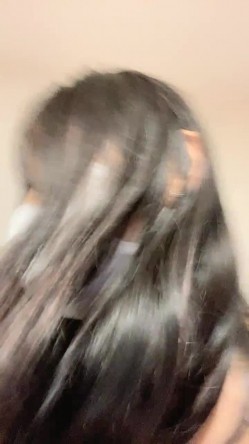 【笑性别够野呵】，纯素颜9分女神，现场卸妆，洗澡站着撒尿，极品胴体，超清镜头展示极具挑逗 截图7