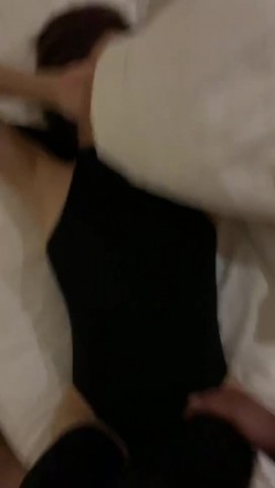 深圳阿飞哥 的炮友母狗们，大鸡巴甩得满脸都是，饥渴的样子，3P艹过瘾她 截图6