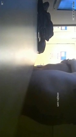 真实勾搭约啪漂亮数学老师 上次操爽了又来约炮求操 多姿势一顿猛操 抱着操好体力 极品身材 截图16