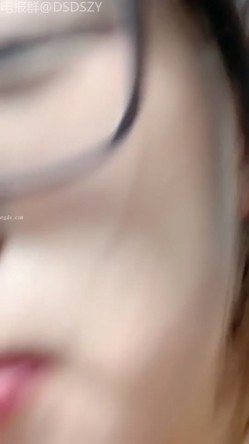 极品学生妹【06粥粥粉】开档丝袜~口爆深喉射嘴~掐脖子~无套内射 截图9