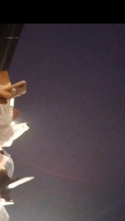 黑虎露出系列 牛人街头露JB对着年轻貌美的妹子打飞机 高颜值高画质 心脏巨大之人 截图6