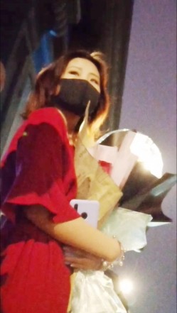 黑虎露出系列 牛人街头露JB对着年轻貌美的妹子打飞机 高颜值高画质 心脏巨大之人 截图16