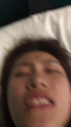 泄密流出 大外极品校花与男友性爱外流 清纯靓丽床上这么骚 情趣连体网丝扭腰榨精 美妙呻吟浪叫 截图3
