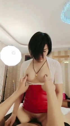 韵味熟女黑丝人妻 上位骑乘全自动 逼毛性感 表情好骚 截图8