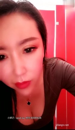 成熟美艳阿姨【蜜臀御姐】，出门逼里塞跳蛋-健身房-锻炼，骚死啦，网友一直刷礼物震得她逼逼受不了，跑更衣室大秀淫穴！ 截图7