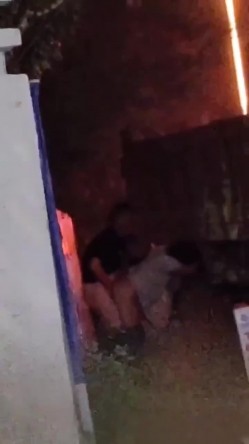 唿伦贝尔阿荣旗 一情侣在翻斗车野战被偷拍曝光，野战就是爽呀！ 截图3