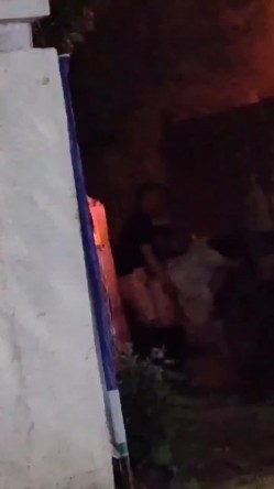 唿伦贝尔阿荣旗 一情侣在翻斗车野战被偷拍曝光，野战就是爽呀！ 截图4