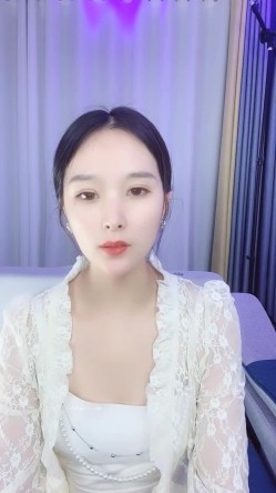 超高档御姐！长得像明星童X，无敌甜美大长腿，把美腿伸直了自慰，高价密码房，声音甜美喜欢唠嗑，9分高颜值分好身材 截图3
