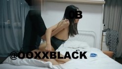 最近很火推特约炮大神【ooxxblack】姿势爆肏各种小母狗！学妹少妇模特，多种淋漓尽致的性爱 截图16