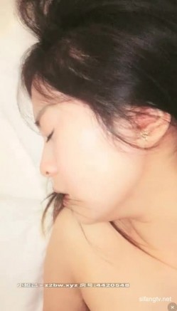 最美花季甜美女神出海【迷人的眼泪】酒店约炮无套啪啪操翻天 后入怼操白浆内射 全网仅此一部 截图15