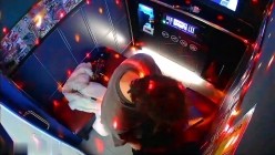 黑客破解KTV包房监控偷拍 ️红衣妹子刚进来不久就迫不及待脱下帅哥的裤子吃硬鸡巴一边唱歌一边操她 截图1