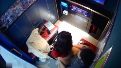 黑客破解KTV包房监控偷拍 ️红衣妹子刚进来不久就迫不及待脱下帅哥的裤子吃硬鸡巴一边唱歌一边操她 截图6