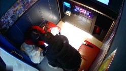 黑客破解KTV包房监控偷拍 ️红衣妹子刚进来不久就迫不及待脱下帅哥的裤子吃硬鸡巴一边唱歌一边操她 截图14
