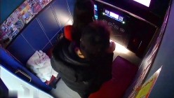 黑客破解KTV包房监控偷拍 ️红衣妹子刚进来不久就迫不及待脱下帅哥的裤子吃硬鸡巴一边唱歌一边操她 截图16
