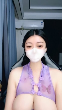 兄弟们 超级大奶子 巨大无比【最爱喝奶茶】甩奶舞 性感内衣超好身材 看着就是爽 截图5