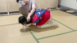 母狗女奴训练营，推特国产调教大神【bondagexiaolu】第二部，女超人之死假阳具炮机测试 截图2