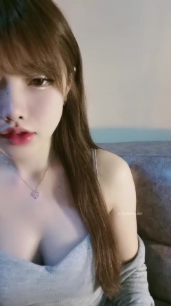 新人女神！这奶子绝了啊~【刘思雨】道具自慰~好骚好美！这对车灯，哪个男人不爱！！ 截图8
