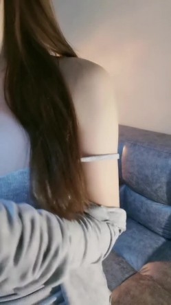 新人女神！这奶子绝了啊~【刘思雨】道具自慰~好骚好美！这对车灯，哪个男人不爱！！ 截图12