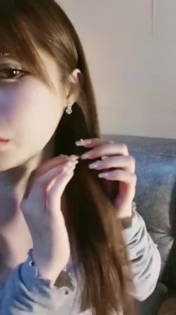 新人女神！这奶子绝了啊~【刘思雨】道具自慰~好骚好美！这对车灯，哪个男人不爱！！ 截图15