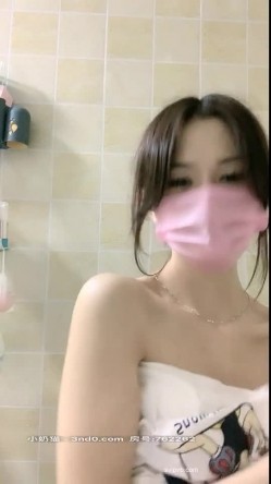 眼睛特别好看的顶级女神涵北超级身材黑丝诱惑收费300的VIP房光看眼睛就知道是个大美人难得的全裸掰B秀 截图2
