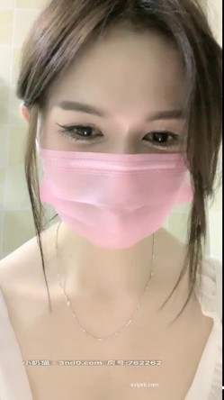 眼睛特别好看的顶级女神涵北超级身材黑丝诱惑收费300的VIP房光看眼睛就知道是个大美人难得的全裸掰B秀 截图13