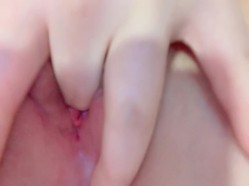 ️双马尾纯情小可爱 ️奶油肌肤纯欲系美少女〖蔡小熊〗表面乖巧的萌妹子背地里是个小骚货 大长腿少女清纯与风骚并存 截图12