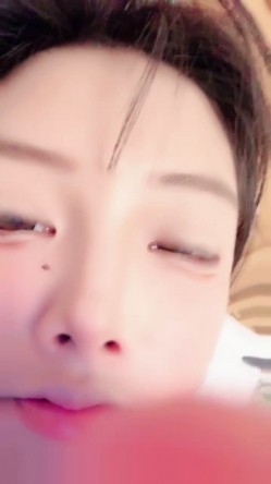 顶级校花来了！美到炸，清纯校园风小姐姐【取悦】刚下海就被操！满满撸点 截图3