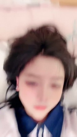 顶级校花来了！美到炸，清纯校园风小姐姐【取悦】刚下海就被操！满满撸点 截图4