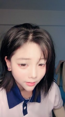 顶级校花来了！美到炸，清纯校园风小姐姐【取悦】刚下海就被操！满满撸点 截图8