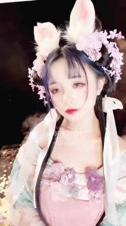 稀有露脸 高端ACG业界女神爆机少女 喵小吉 8月番微醺时刻绮怀零世界的异生活怪物猎人精品私拍 截图4