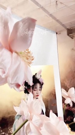 稀有露脸 高端ACG业界女神爆机少女 喵小吉 8月番微醺时刻绮怀零世界的异生活怪物猎人精品私拍 截图5