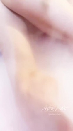 稀有露脸 高端ACG业界女神爆机少女 喵小吉 8月番微醺时刻绮怀零世界的异生活怪物猎人精品私拍 截图15