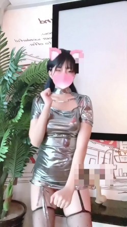 推特裸舞女神 小仙云 最新定制长视高端情景骚话 露脸舞 截图1