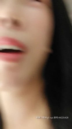闷骚云姐熟女的诱惑，老逼就是败火会勾人，身材还不错揉捏大奶子自慰骚逼，高潮喷水浪荡呻吟，精彩不要错过 截图1