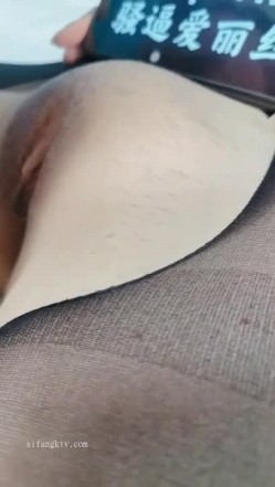 “啊~顶死了~插死我了”对话刺激，很能淫叫的极品人妻少妇【骚逼爱丽丝】性爱自拍，吞精无毛美臀无套各种输出白浆泛滥，撸管必备 截图1