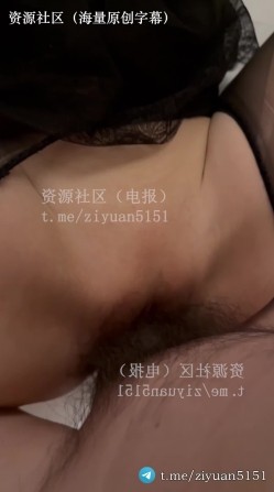 顶级精厕淫妻「Creampie爱」《4P群交》老公年纪大了，不想淫妻的大好年纪被荒废,第一次承受2名单男的疯狂打桩，微露脸 截图10