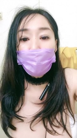 经济不景气、卖早餐的阿姨也下海了 ️大哥辛苦叫喊刷礼物开始操逼，喷水高潮 截图16