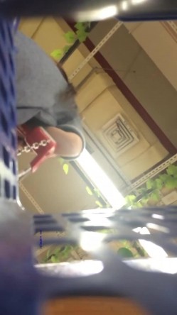 精品CD 大师系列 商场地铁贴身CD 居然还有妹子无内上街 截图9