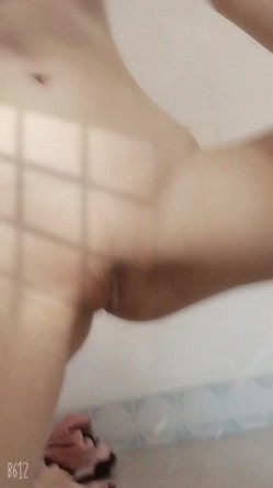 冒充舞蹈表演导师：没几根B毛的眼睛贫乳骚妹即兴表演一段喊粑粑 截图9